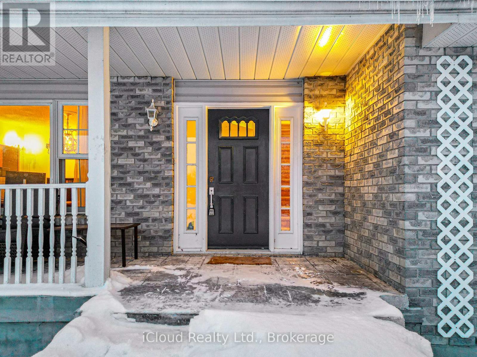 32 Howe Island Ferry Road, Kingston, ON - Outdoor