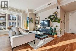 Spacious living area with built-in speakers -