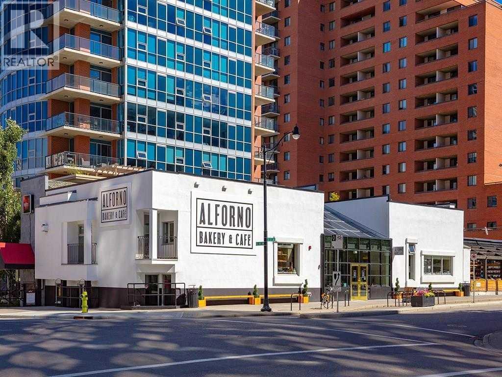 Outstanding cafes to walk to - 306, 660 Eau Claire Avenue Sw, Calgary, AB - Outdoor With Balcony With Facade