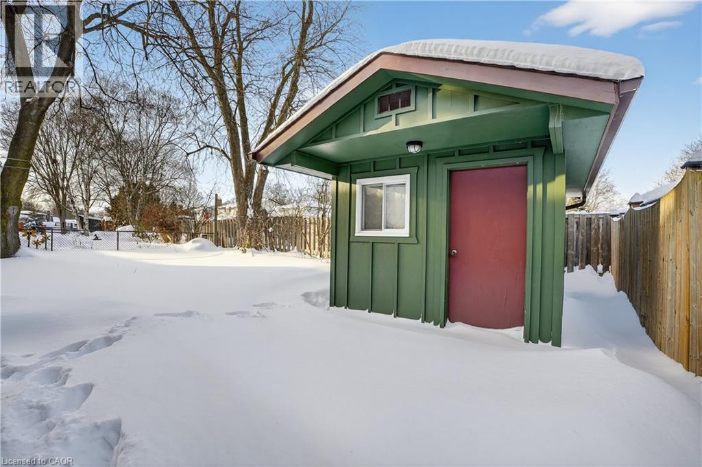 384 Dunvegan Drive, Waterloo, ON - Outdoor