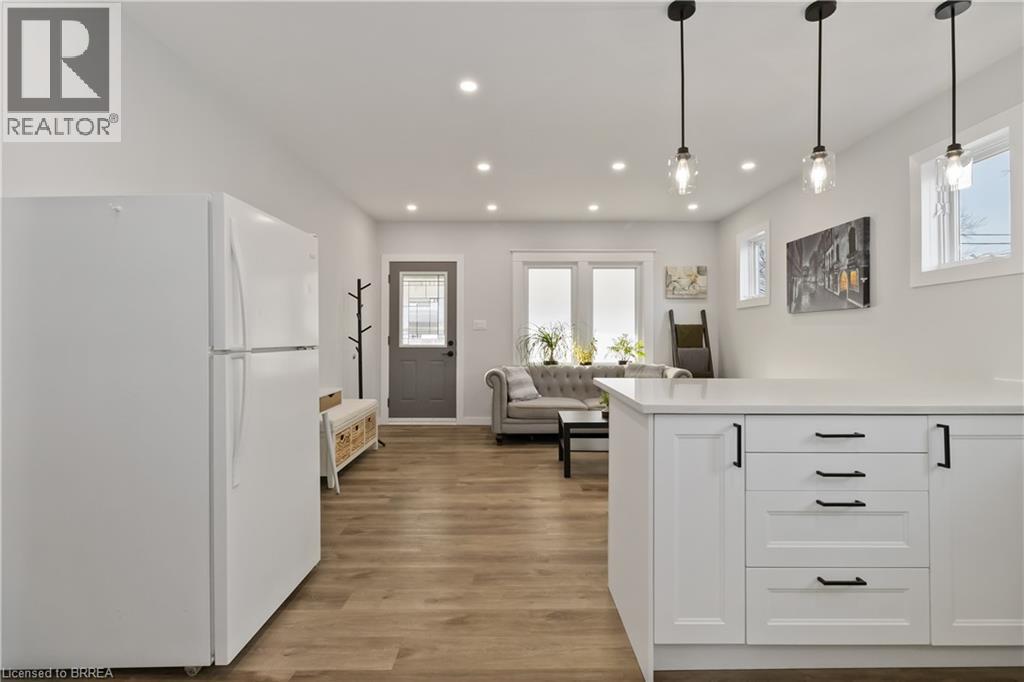 288 Marlborough Street, Brantford, ON - Indoor