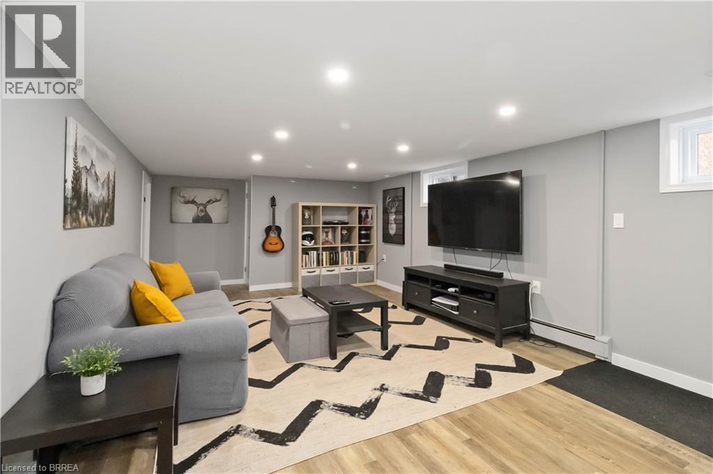 288 Marlborough Street, Brantford, ON - Indoor