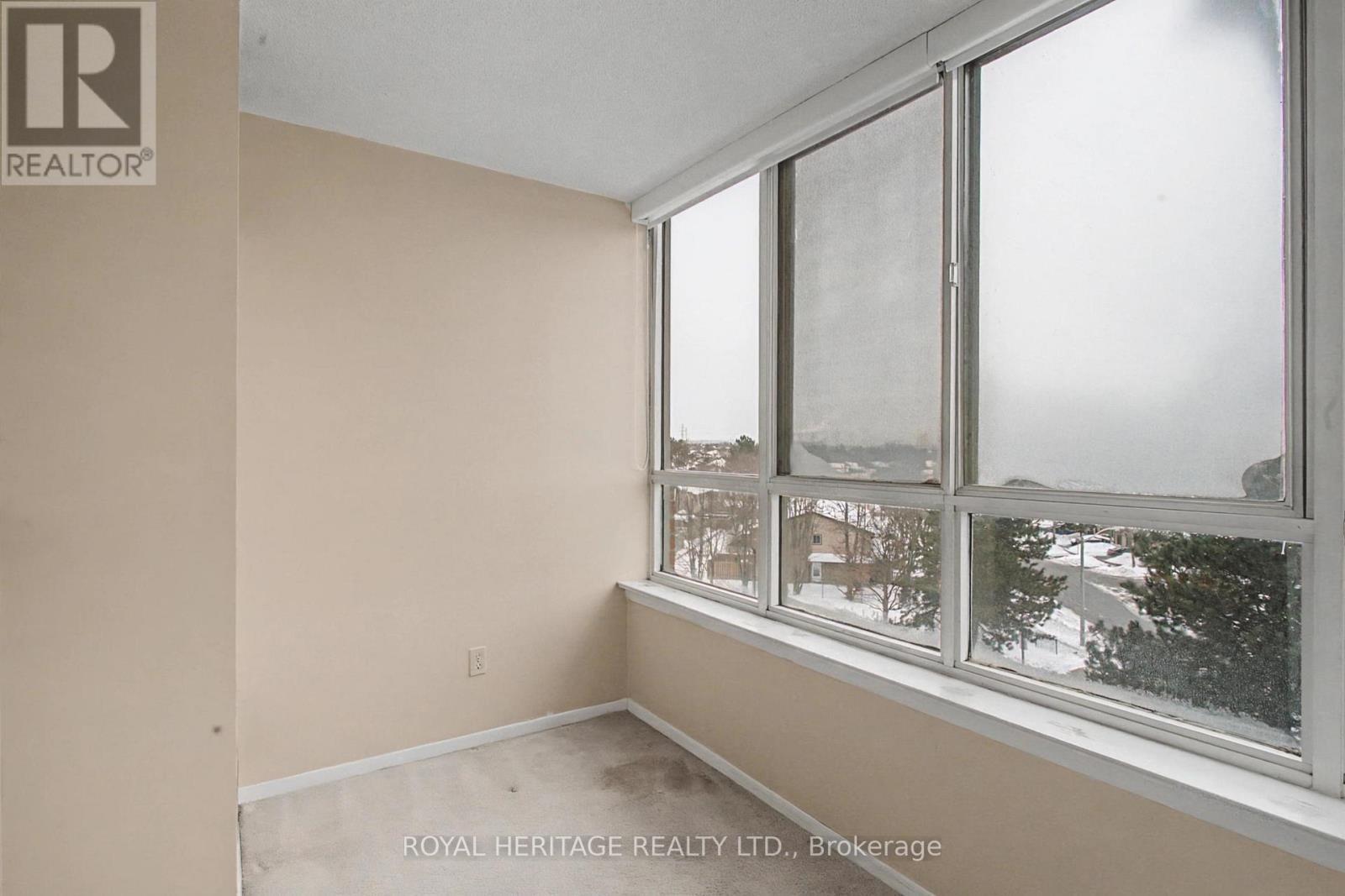 Solarium overlooking the front of the bldg.. Sunn - 509 - 30 Thunder Grove, Toronto, ON - Indoor Photo Showing Other Room