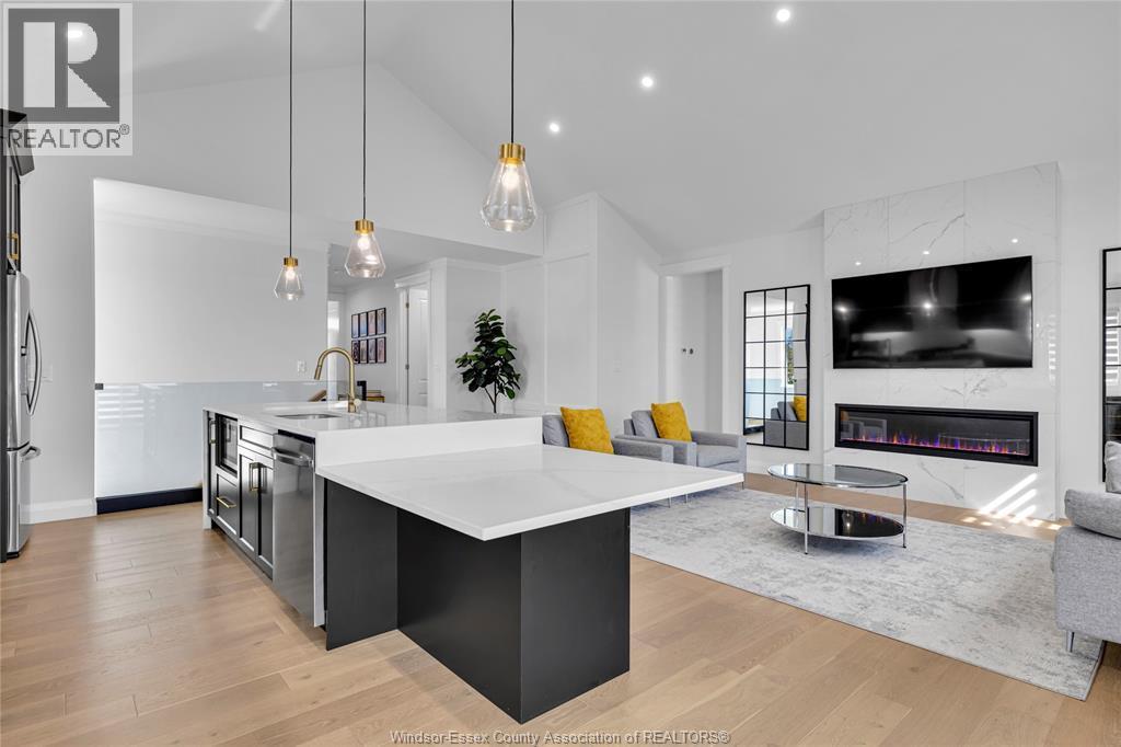 385 Matese Street, Lakeshore, ON - Indoor Photo Showing Kitchen With Fireplace With Upgraded Kitchen