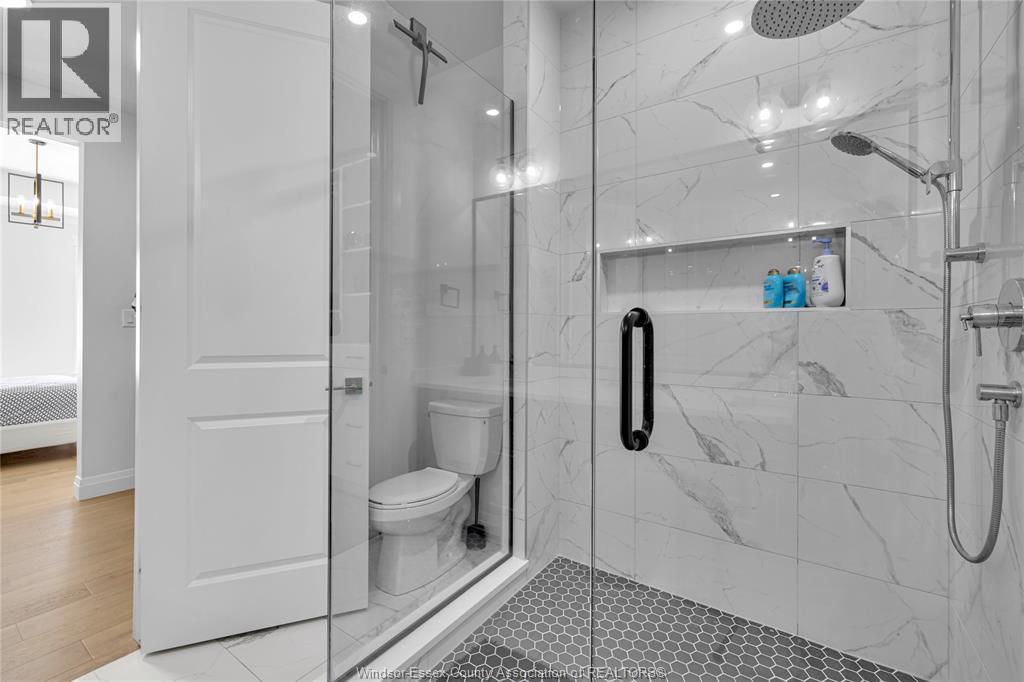 385 Matese Street, Lakeshore, ON - Indoor Photo Showing Bathroom