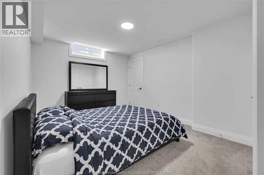 385 Matese Street, Lakeshore, ON - Indoor Photo Showing Bedroom