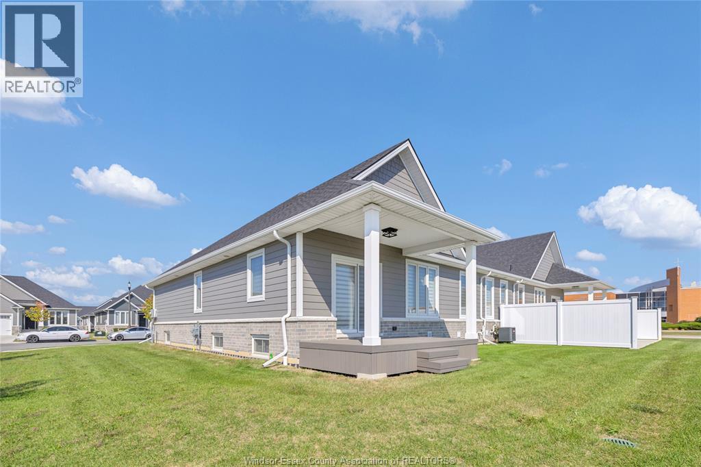 385 Matese Street, Lakeshore, ON - Outdoor With Deck Patio Veranda