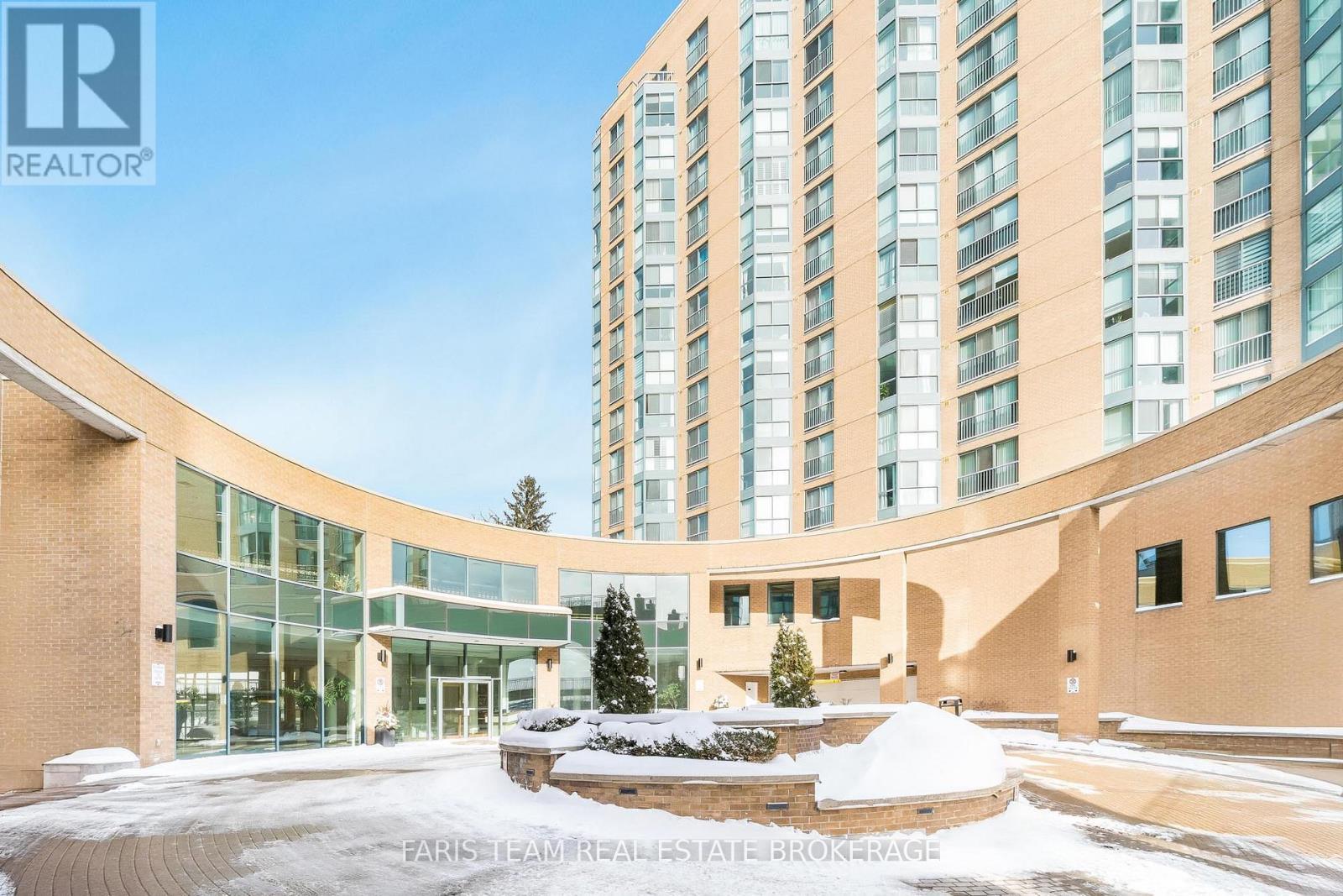 511 - 150 Dunlop Street E, Barrie, ON - Outdoor With Facade