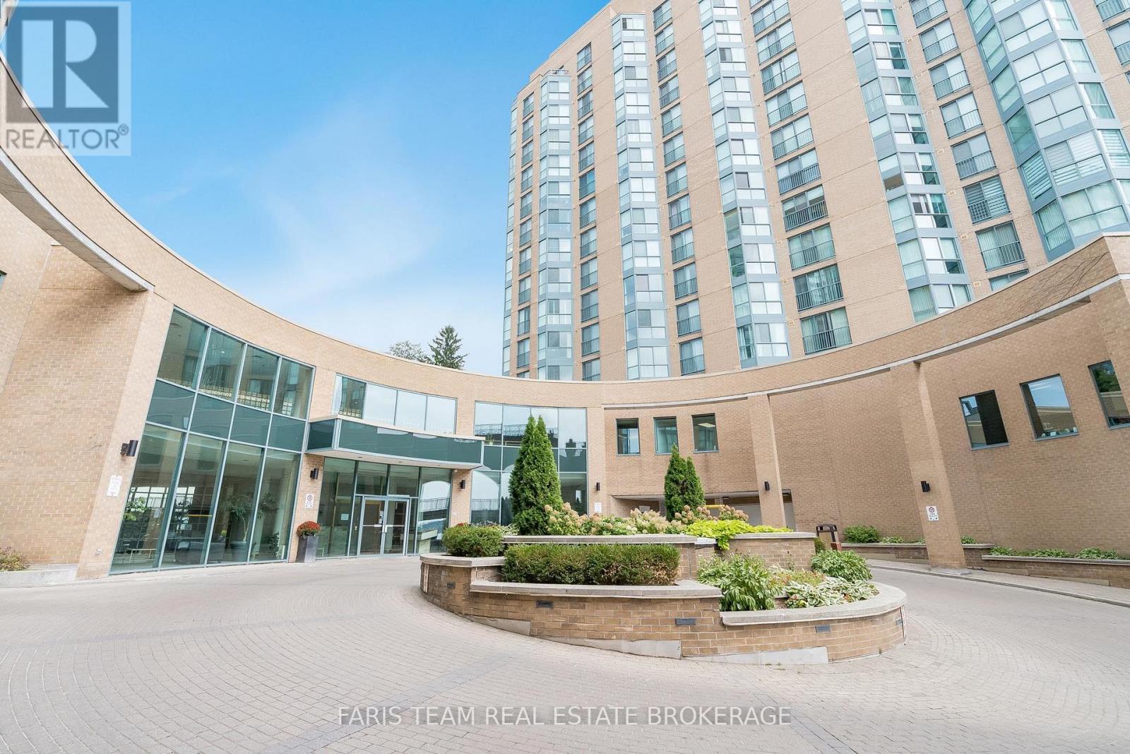 511 - 150 Dunlop Street E, Barrie, ON - Outdoor With Facade