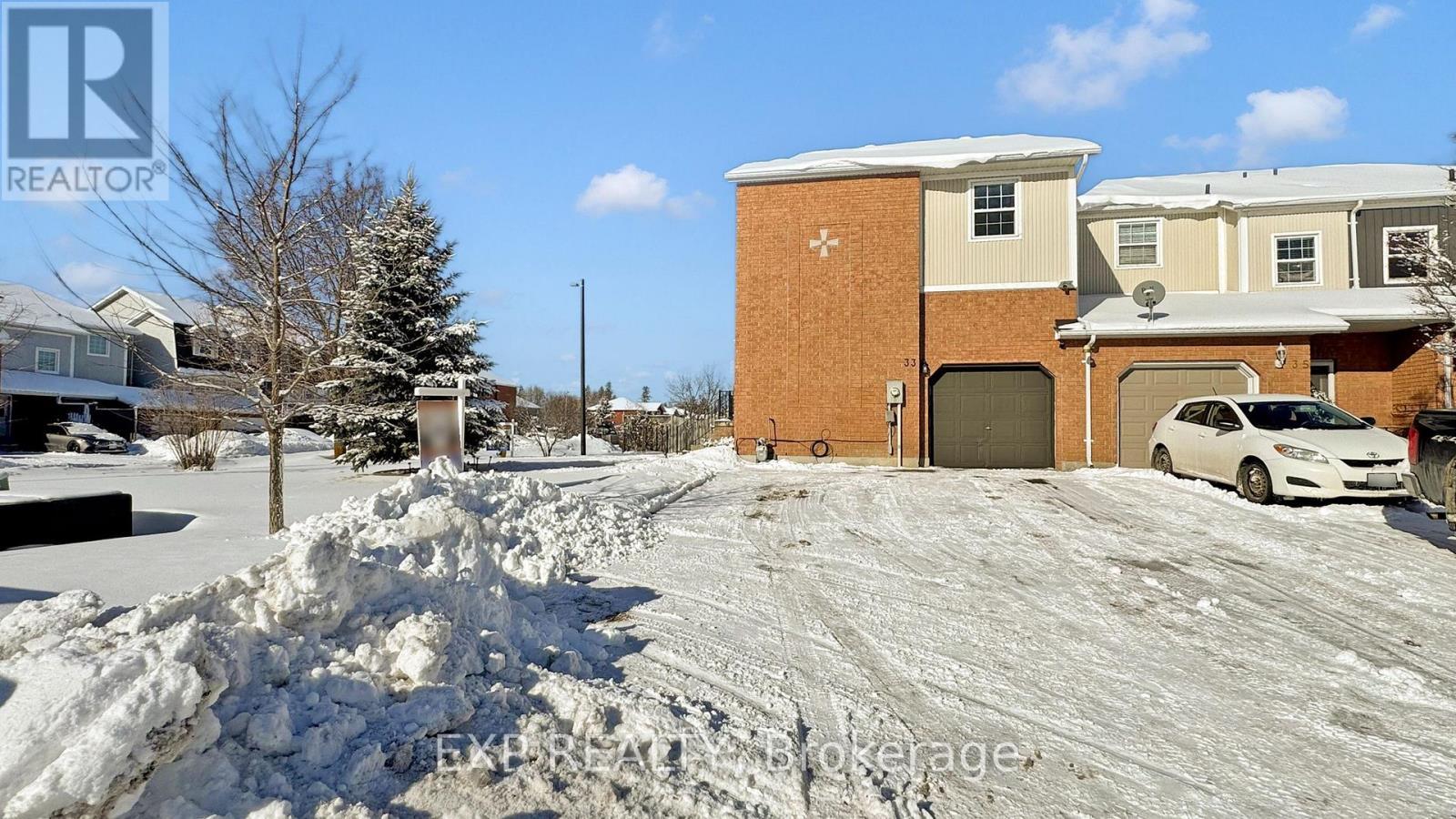33 Wrendale Crescent, Georgina, ON - Outdoor