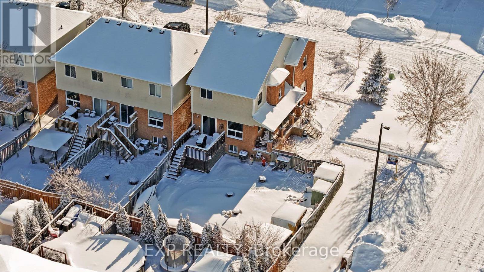 33 Wrendale Crescent, Georgina, ON - Outdoor