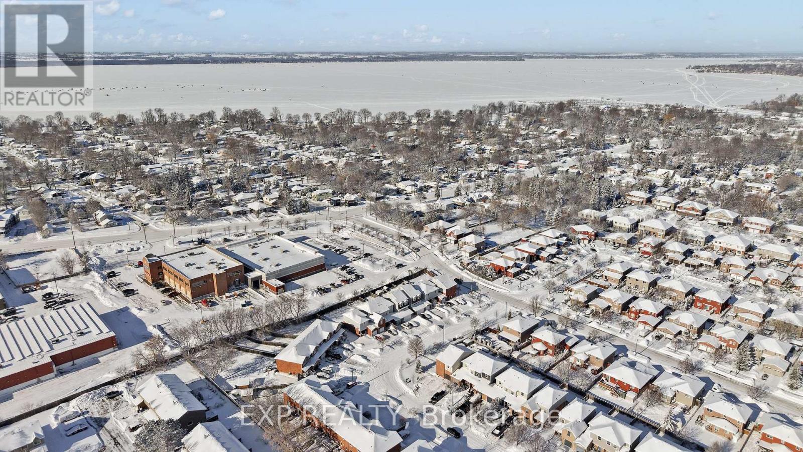 33 Wrendale Crescent, Georgina, ON - Outdoor With View