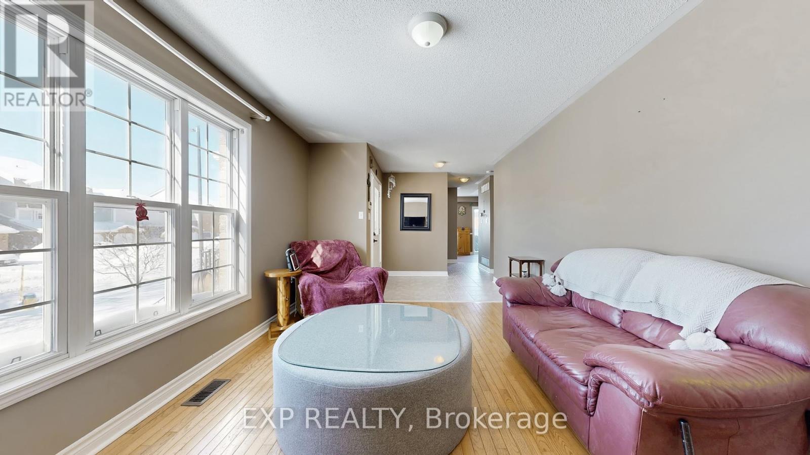 33 Wrendale Crescent, Georgina, ON - Indoor