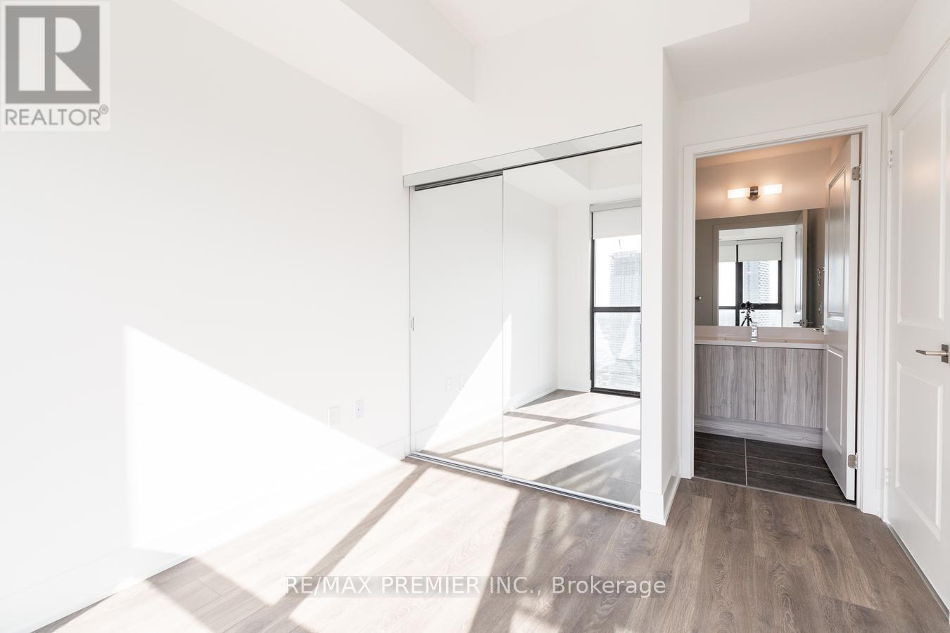 3606 - 2916 Highway 7, Vaughan, ON - Indoor Photo Showing Other Room