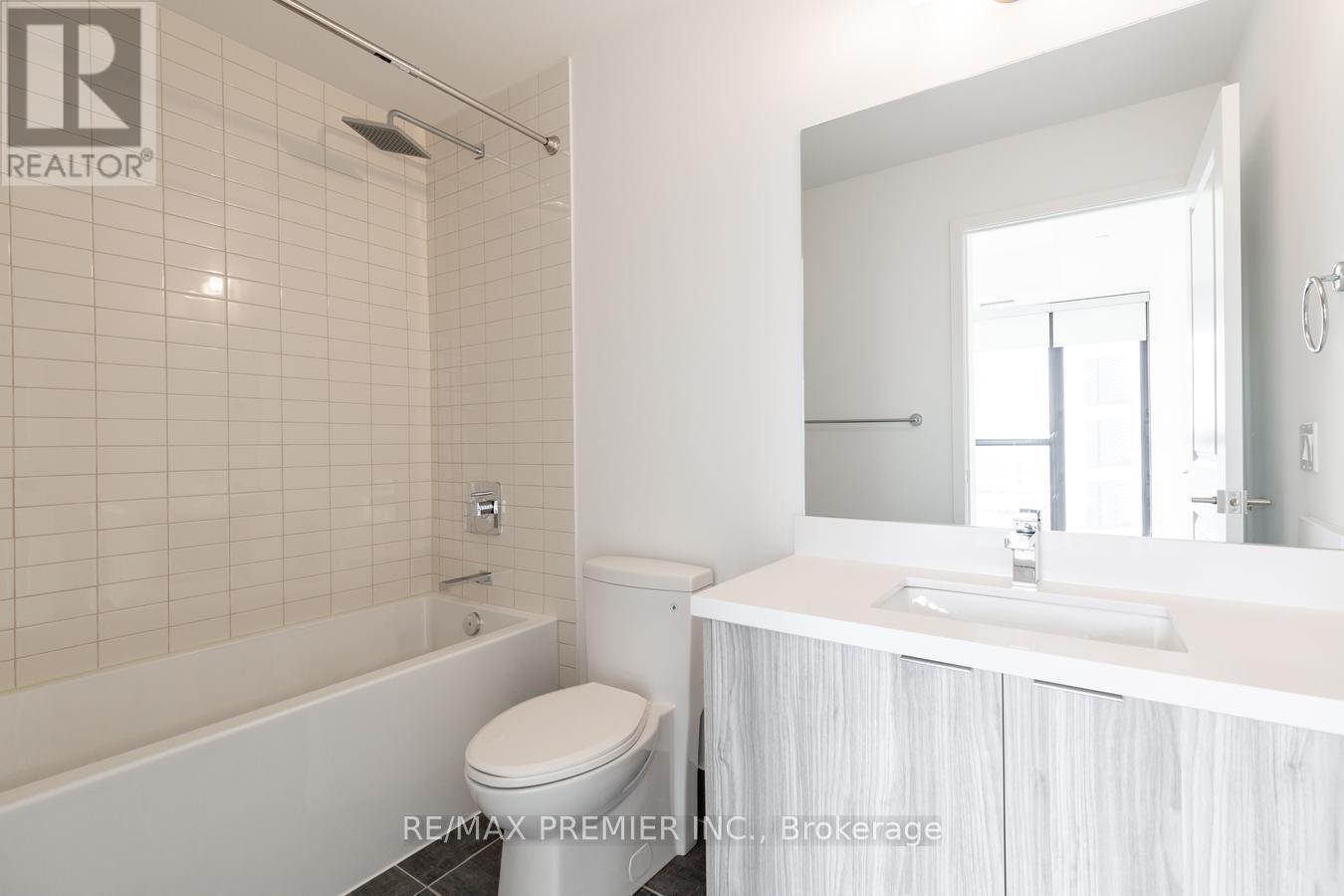 3606 - 2916 Highway 7, Vaughan, ON - Indoor Photo Showing Bathroom