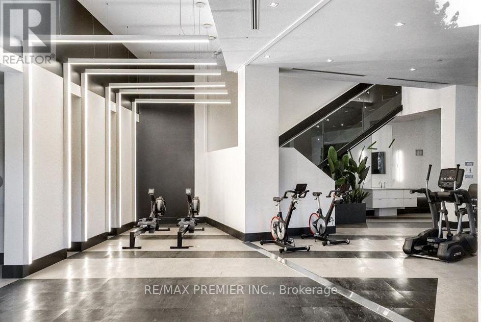 3606 - 2916 Highway 7, Vaughan, ON - Indoor Photo Showing Gym Room