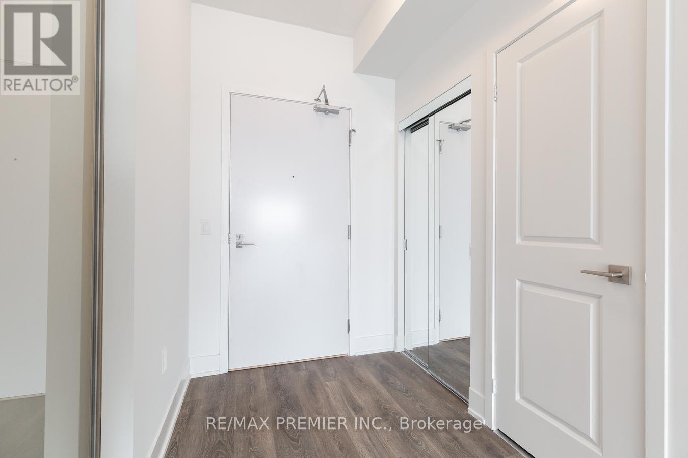 3606 - 2916 Highway 7, Vaughan, ON - Indoor Photo Showing Other Room