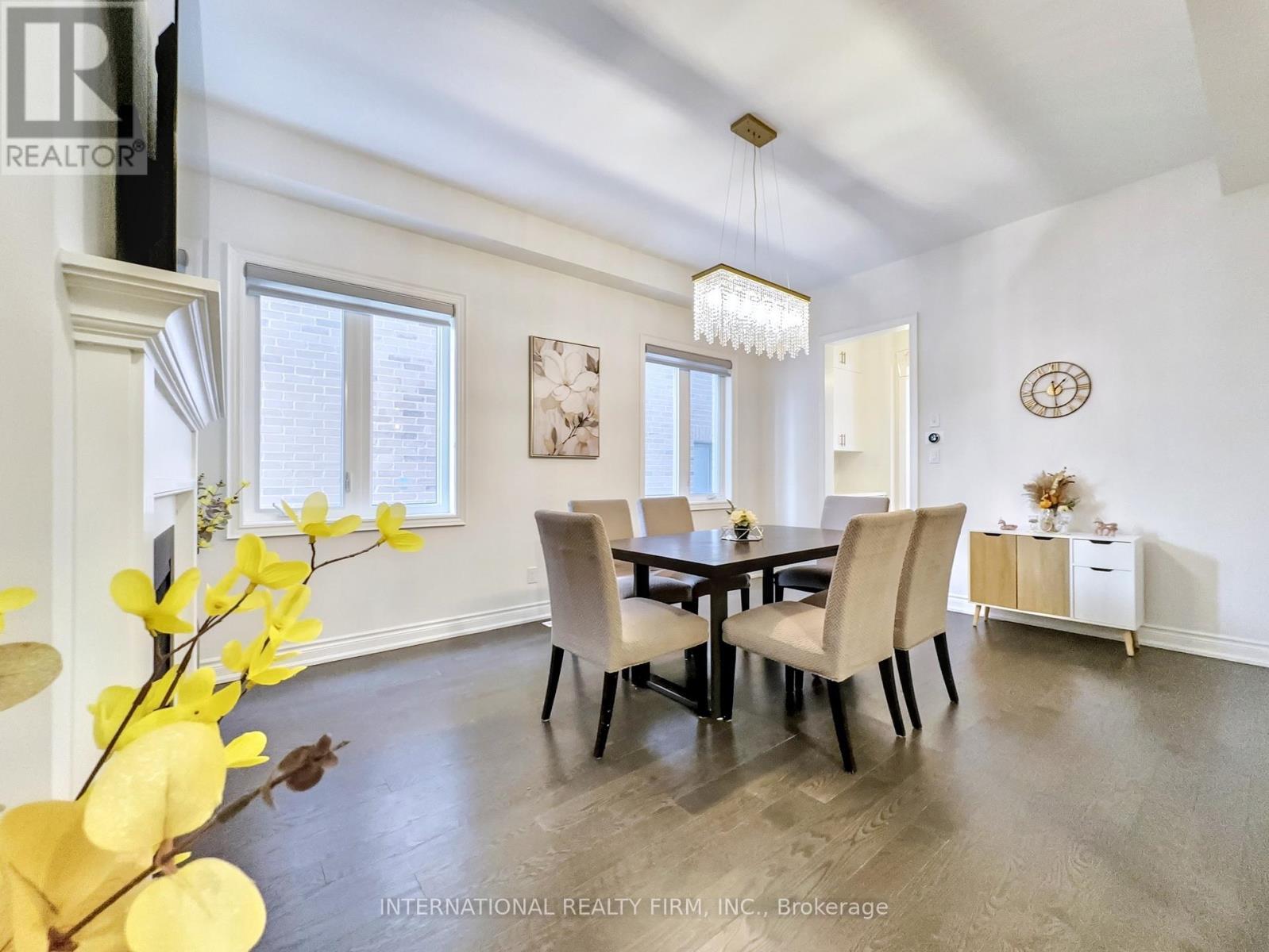 150 Cannes Avenue, Vaughan, ON - Indoor Photo Showing Dining Room