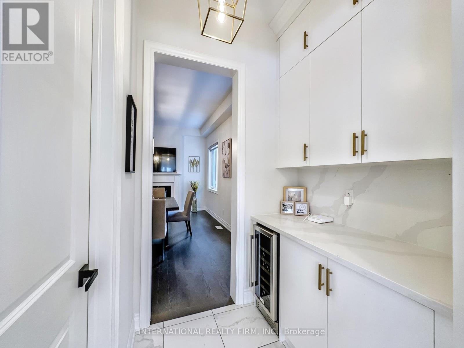 150 Cannes Avenue, Vaughan, ON - Indoor Photo Showing Other Room