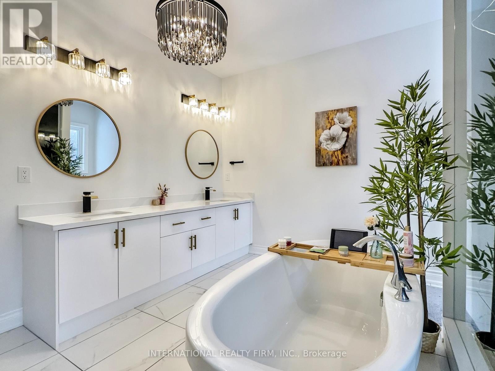 150 Cannes Avenue, Vaughan, ON - Indoor Photo Showing Bathroom