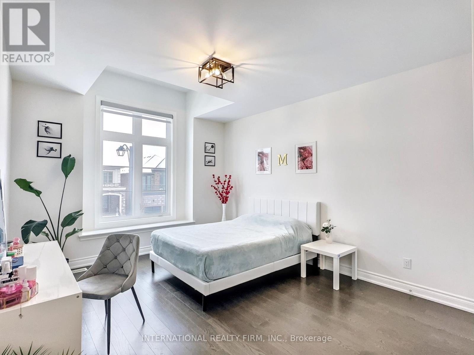 150 Cannes Avenue, Vaughan, ON - Indoor Photo Showing Bedroom