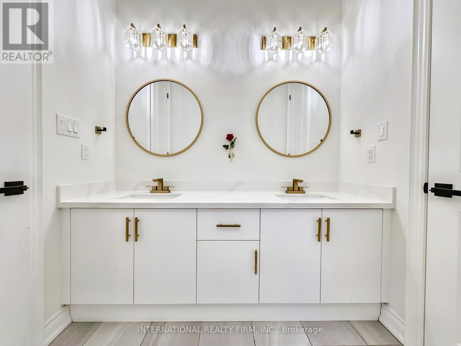 150 Cannes Avenue, Vaughan, ON - Indoor Photo Showing Bathroom