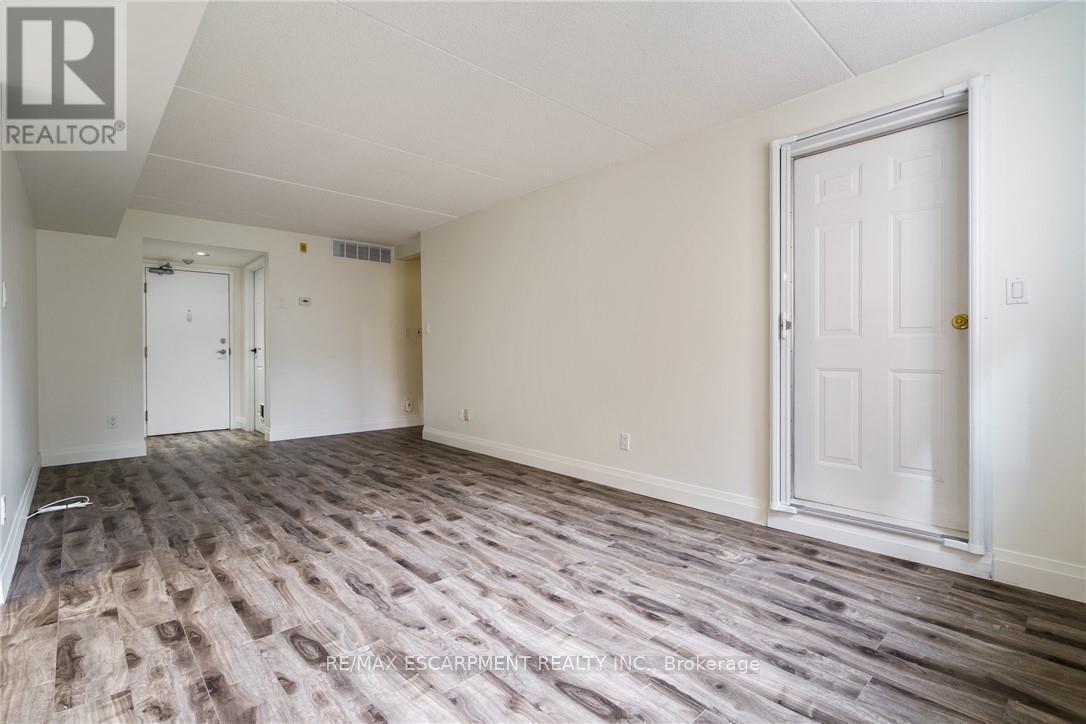 211 - 3499 Upper Middle Road, Burlington, ON