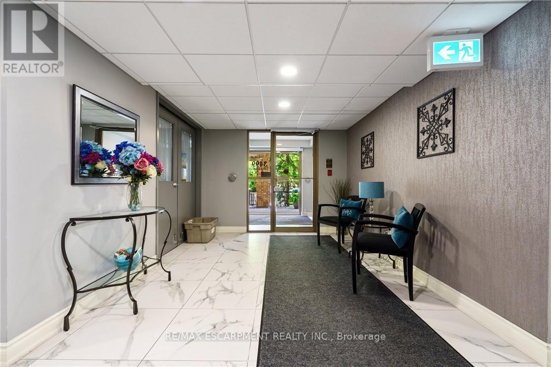 211 - 3499 Upper Middle Road, Burlington, ON