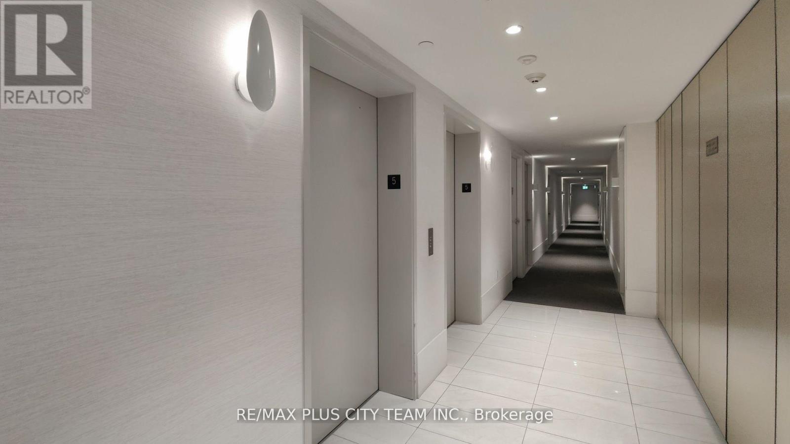 517 - 10 Gibbs Road, Toronto, ON - Indoor Photo Showing Other Room