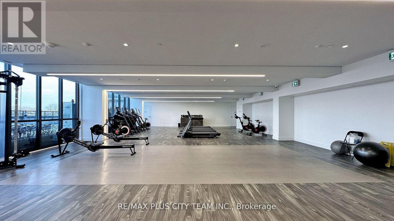 517 - 10 Gibbs Road, Toronto, ON - Indoor Photo Showing Gym Room