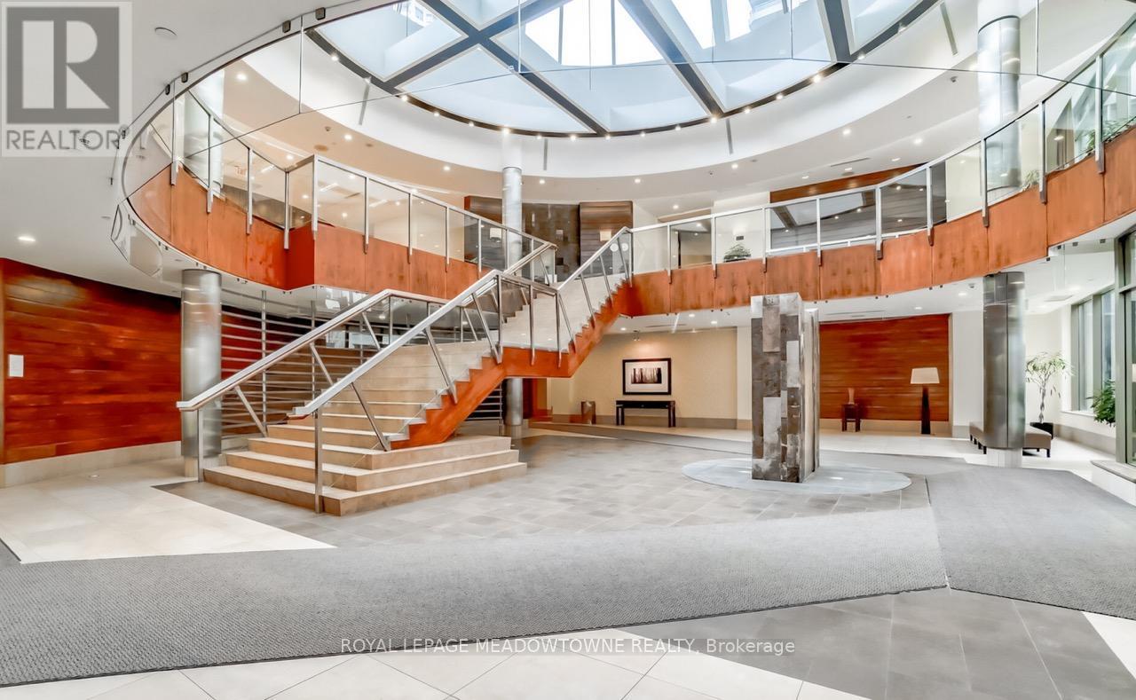 927 - 3888 Duke Of York Boulevard, Mississauga, ON - Indoor Photo Showing Other Room