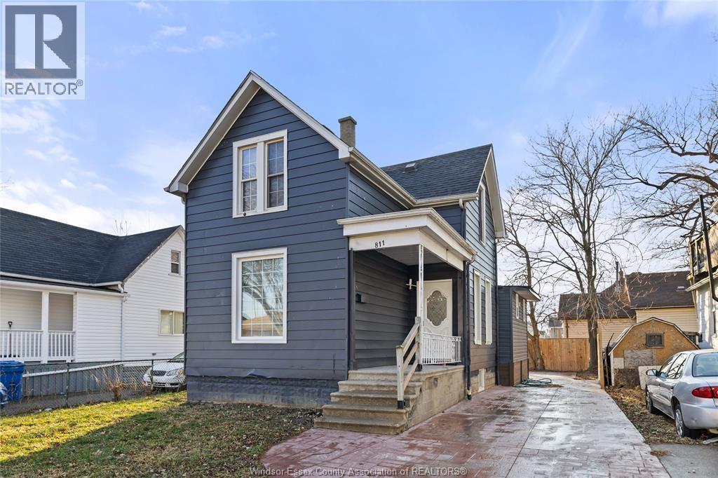 811 Langlois Avenue, Windsor, ON - Outdoor With Deck Patio Veranda