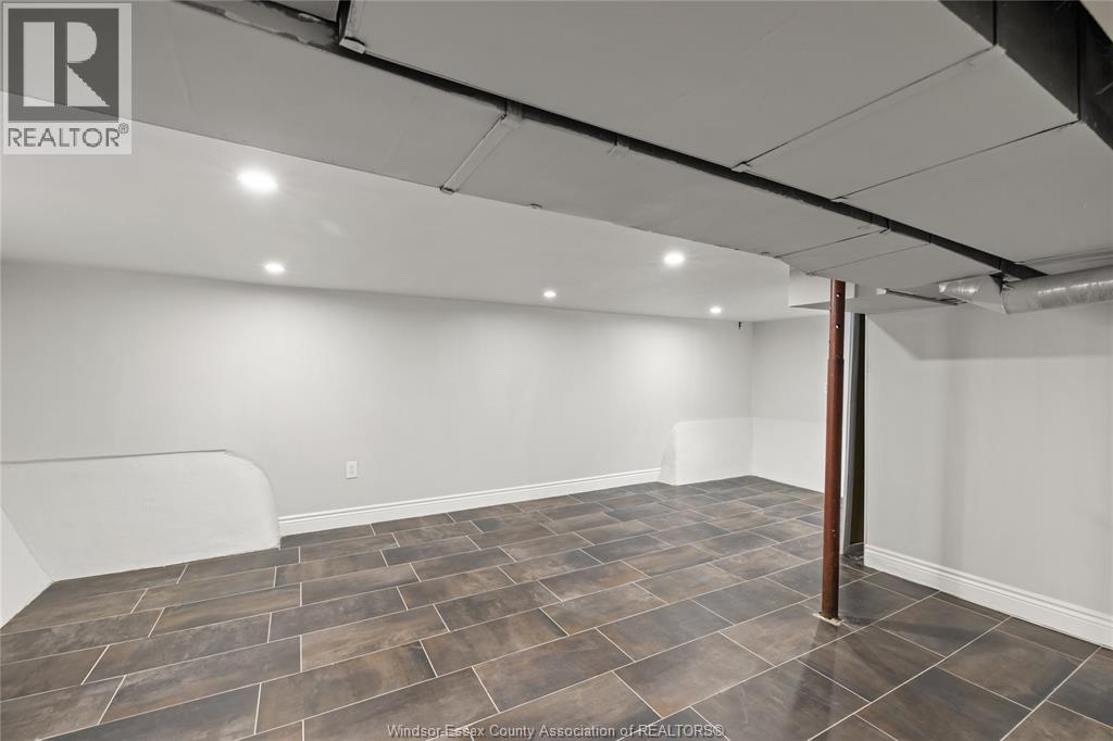 811 Langlois Avenue, Windsor, ON - Indoor Photo Showing Other Room