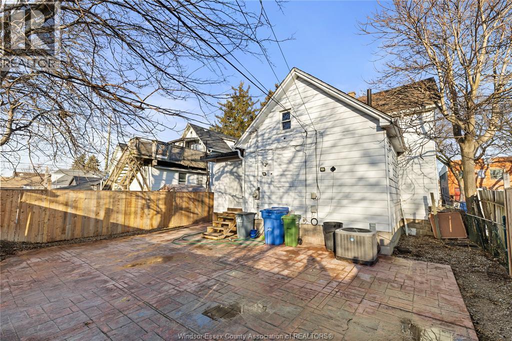 811 Langlois Avenue, Windsor, ON - Outdoor