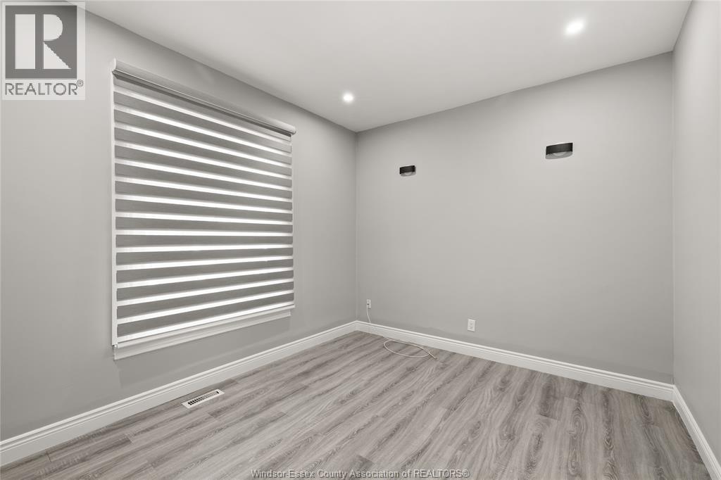 811 Langlois Avenue, Windsor, ON - Indoor Photo Showing Other Room