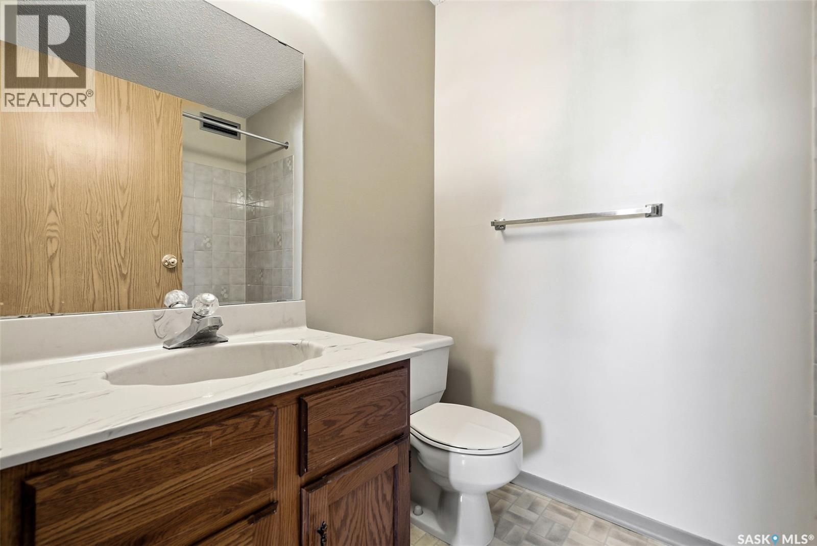 306 2237 Mcintyre Street, Regina, SK - Indoor Photo Showing Bathroom