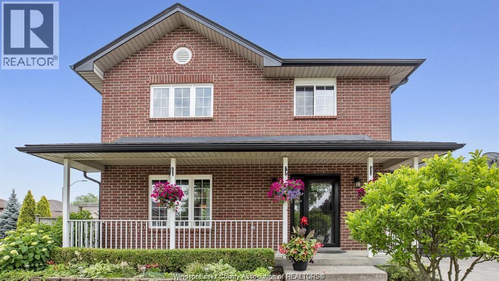 1013 Treverton, Windsor, ON - Outdoor With Deck Patio Veranda With Exterior