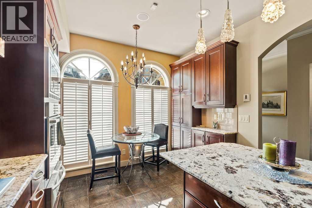 2421 Erlton Street Sw, Calgary, AB - Indoor Photo Showing Dining Room