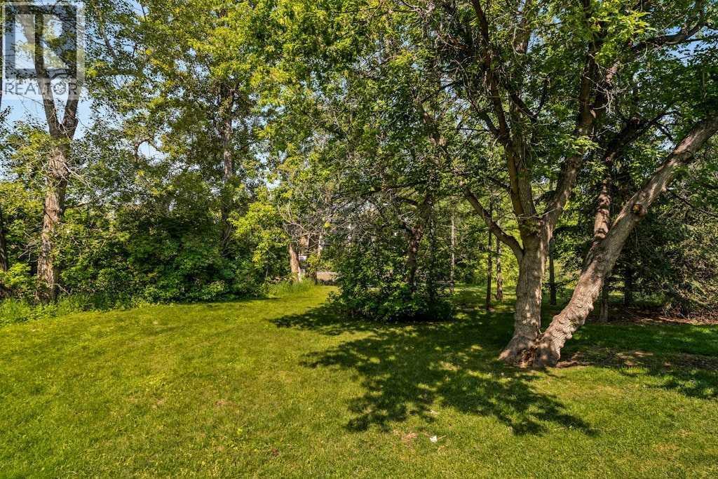 2421 Erlton Street Sw, Calgary, AB - Outdoor