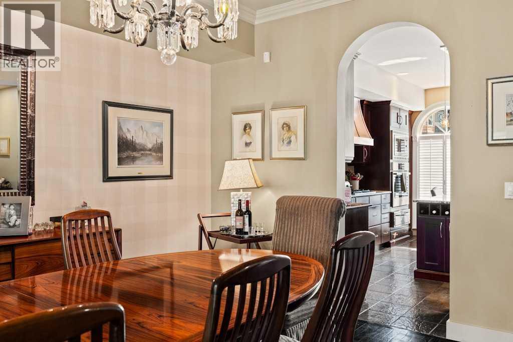 2421 Erlton Street Sw, Calgary, AB - Indoor Photo Showing Dining Room