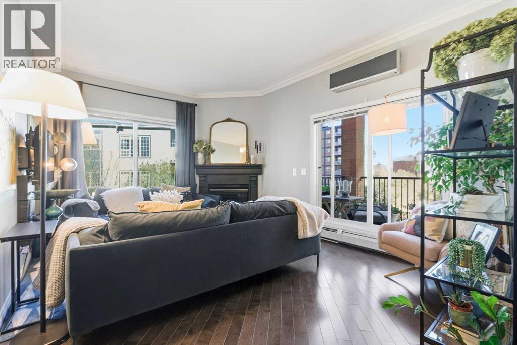 404, 881 15 Avenue Sw, Calgary, AB - Indoor Photo Showing Living Room