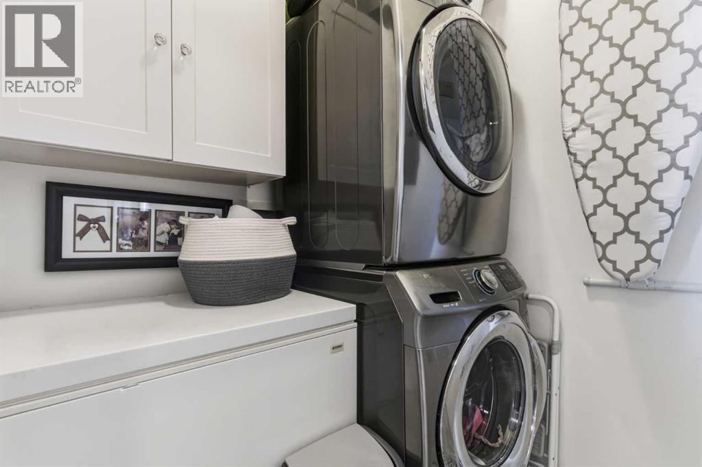 404, 881 15 Avenue Sw, Calgary, AB - Indoor Photo Showing Laundry Room