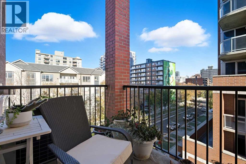 404, 881 15 Avenue Sw, Calgary, AB - Outdoor With Balcony With Exterior