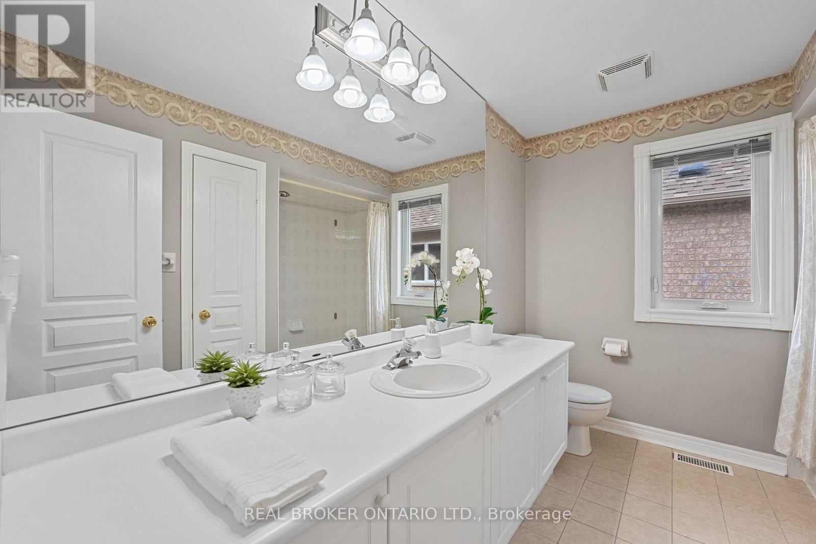 58 Calera Crescent, Vaughan, ON - Indoor Photo Showing Bathroom