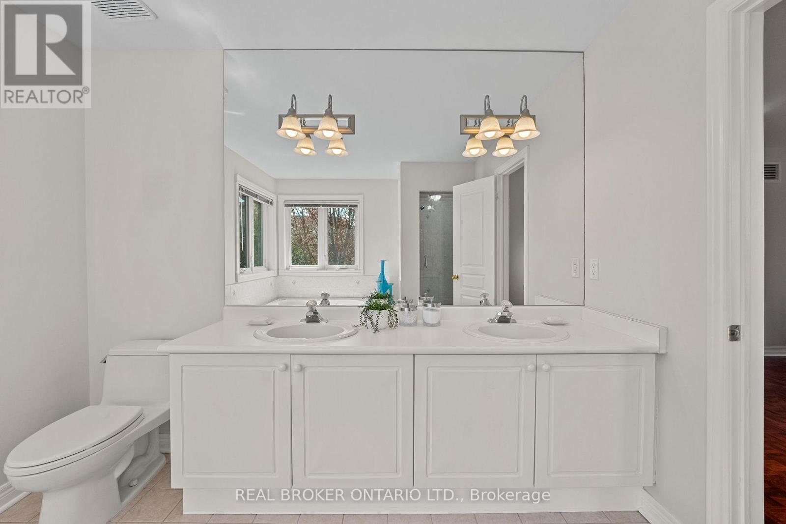 58 Calera Crescent, Vaughan, ON - Indoor Photo Showing Bathroom