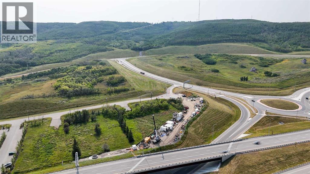 10421-10909 West Valley Road Sw, Calgary, AB