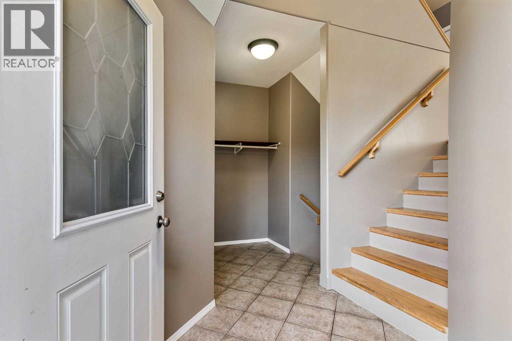 5105 21 Street Close, Lloydminster, AB - Indoor Photo Showing Other Room