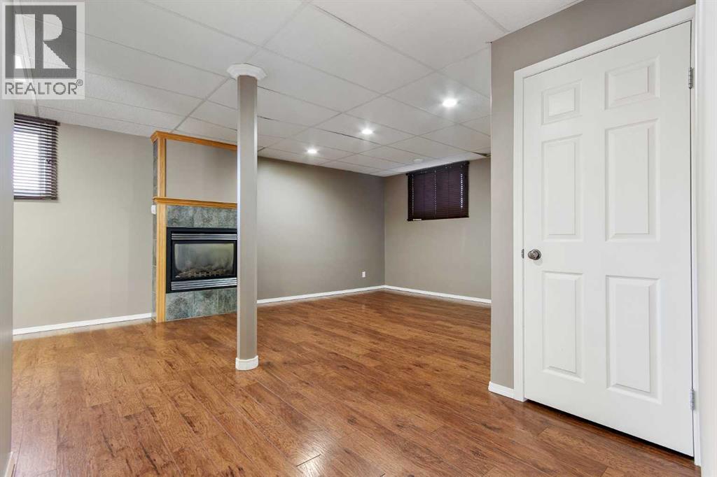 5105 21 Street Close, Lloydminster, AB - Indoor