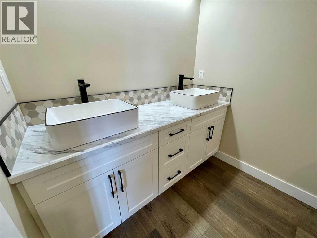 1119 14 Street, Wainwright, AB - Indoor