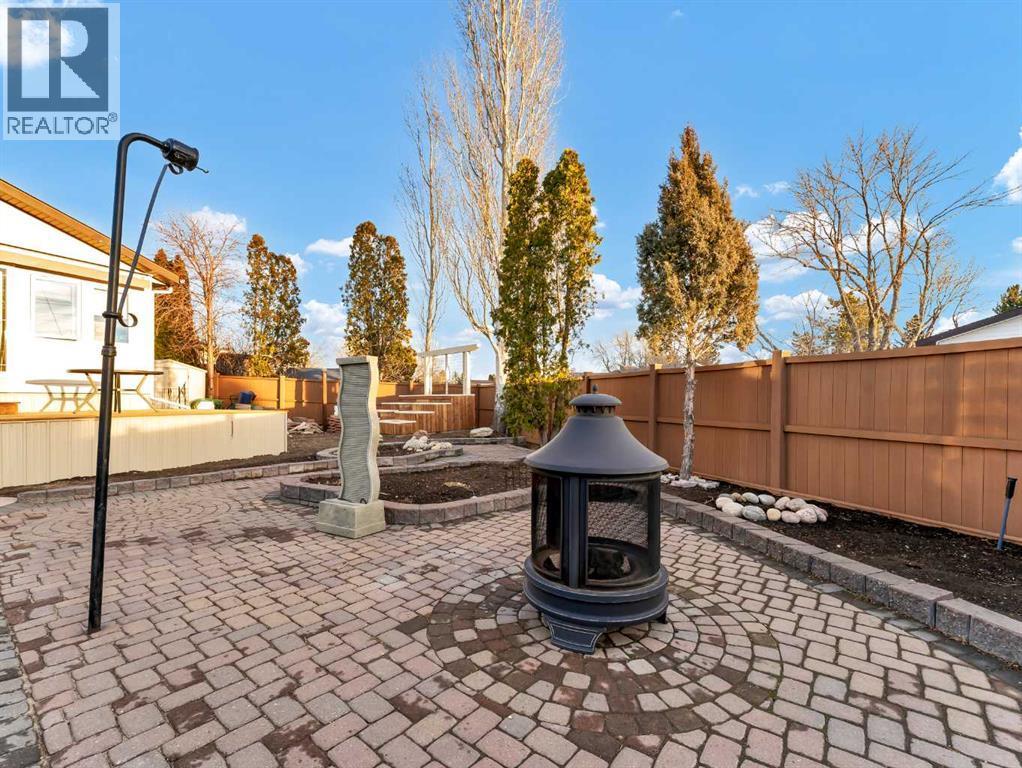 35 Horner Court Ne, Medicine Hat, AB - Outdoor